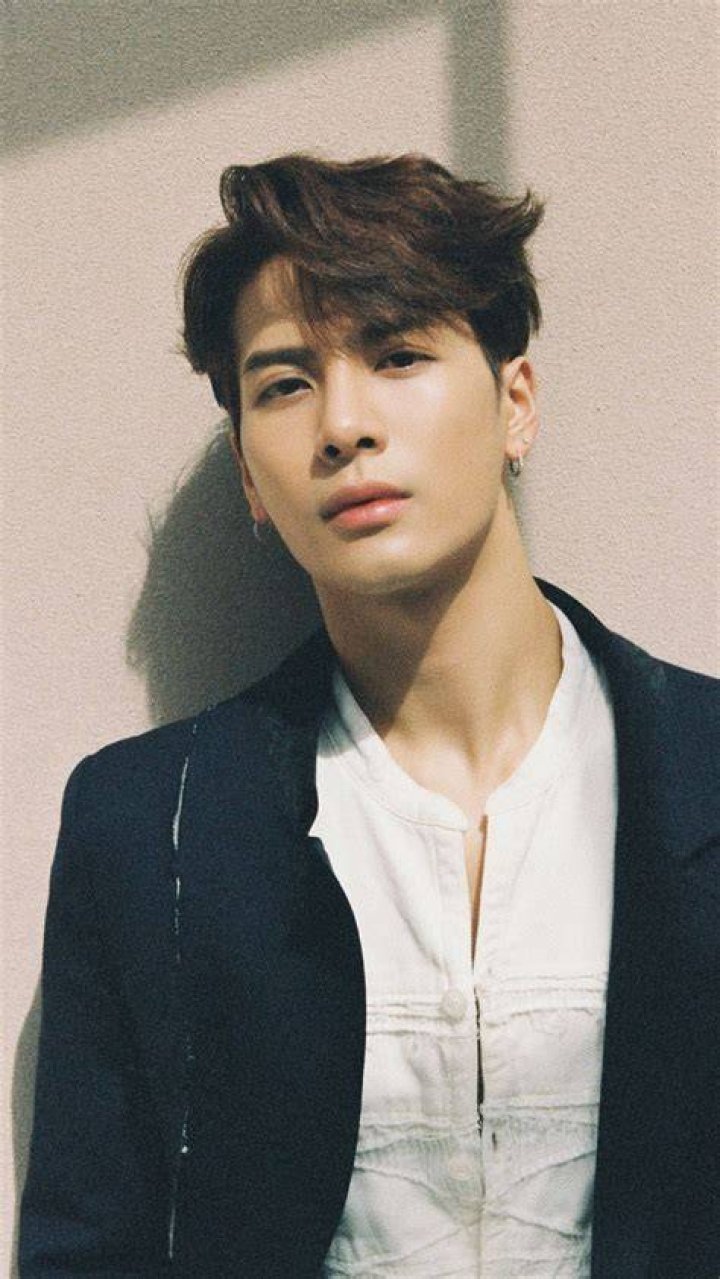 
5 moments that prove no one can beat Jackson Wang in being the ultimate gentleman 