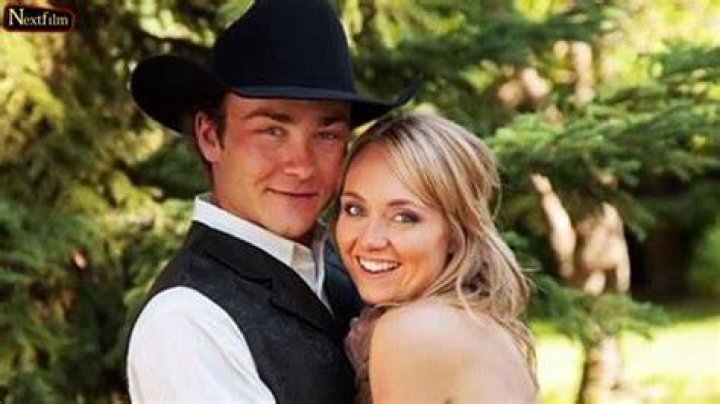 
Actress Amber Marshall Has A Happy Family With Photographer Husband Shawn Turner 
