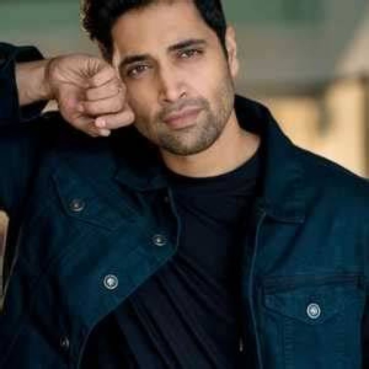 Adivi Sesh Height, Weight, Net Worth, Age, Birthday, Wikipedia, Who, Instagram, Biography