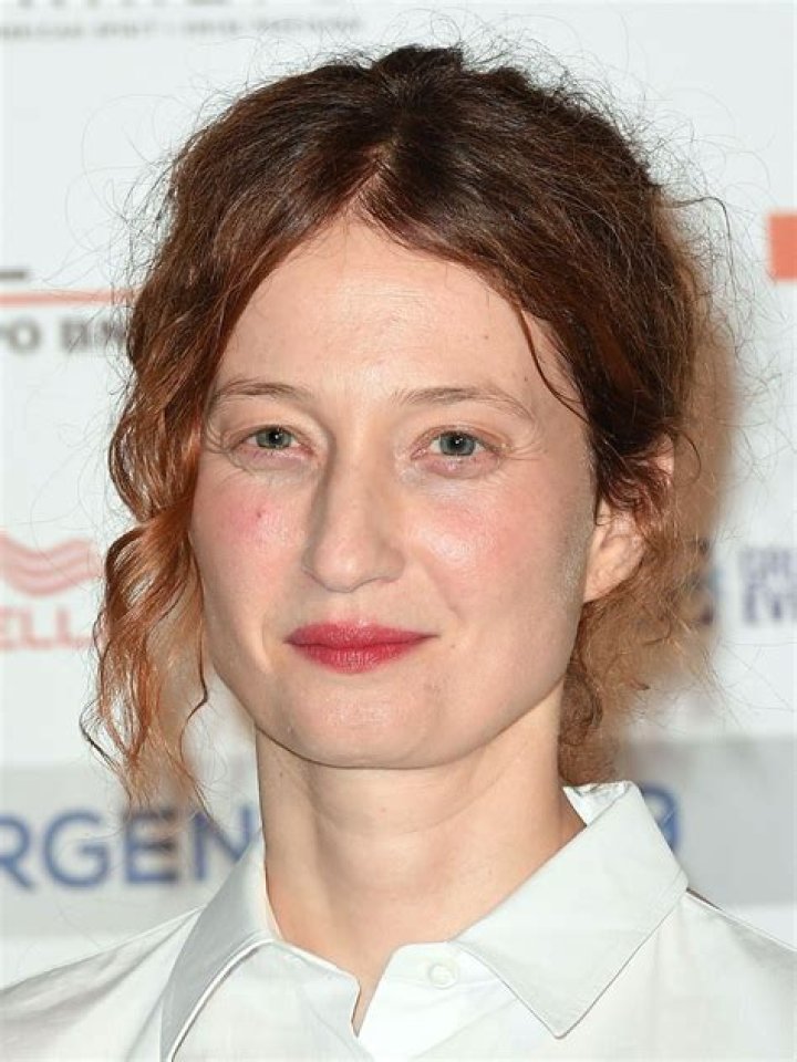 Alba Rohrwacher Height, Weight, Net Worth, Age, Birthday, Wikipedia, Who, Nationality, Biography