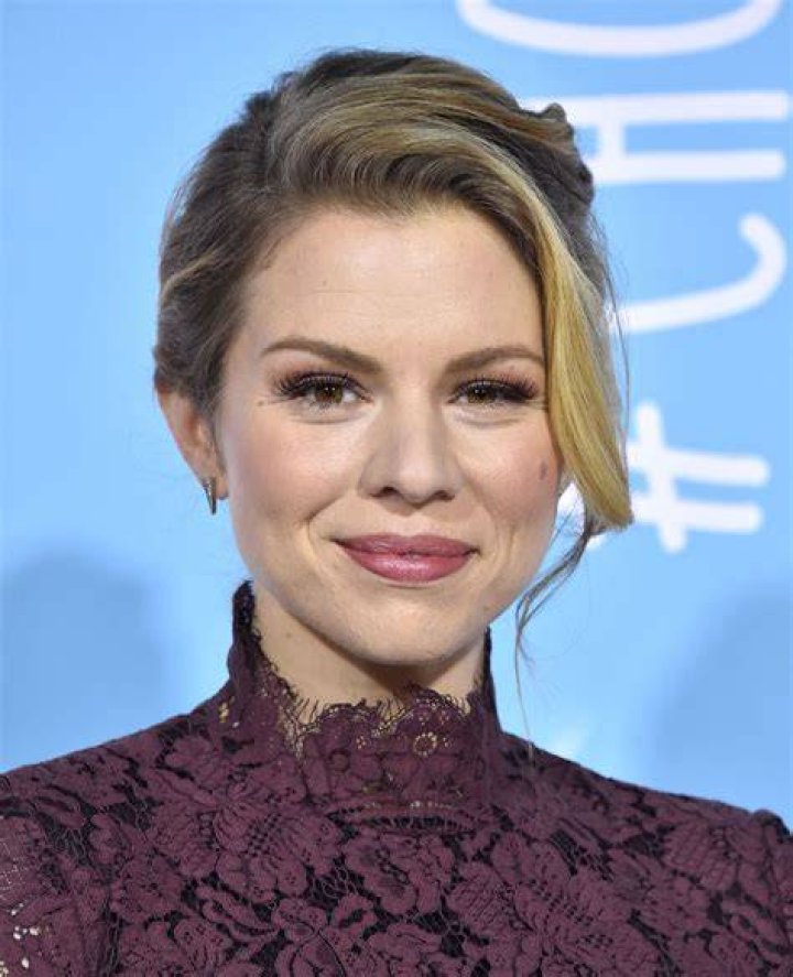 Ali Liebert Height, Weight, Net Worth, Age, Wiki, Who, Instagram, Biography