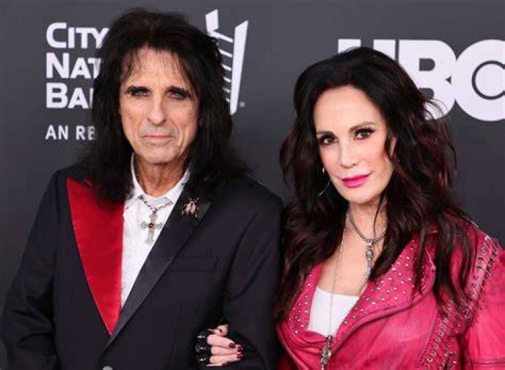 
Alice Cooper Wife Illness and Health Update Does Alice Cooper Wife Have Any Illness? 