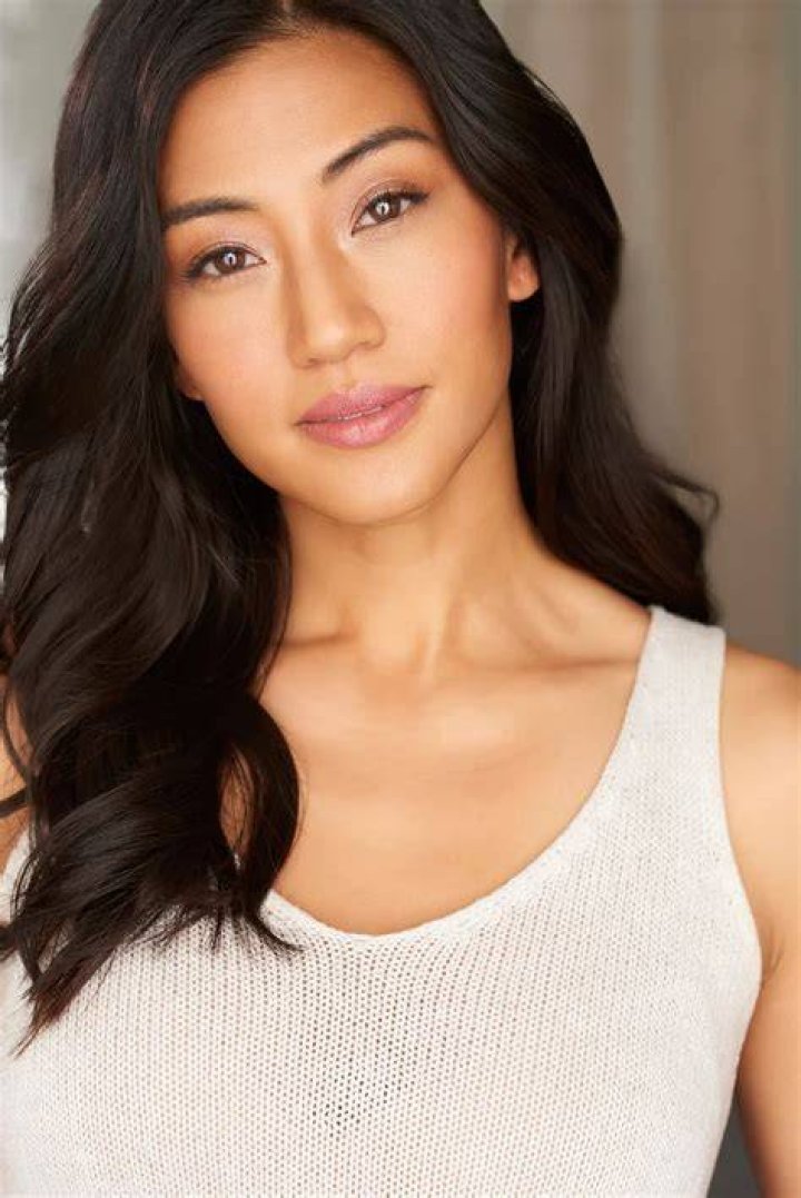 Alisa Allapach Height, Weight, Net Worth, Age, Birthday, Wikipedia, Who, Nationality, Biography