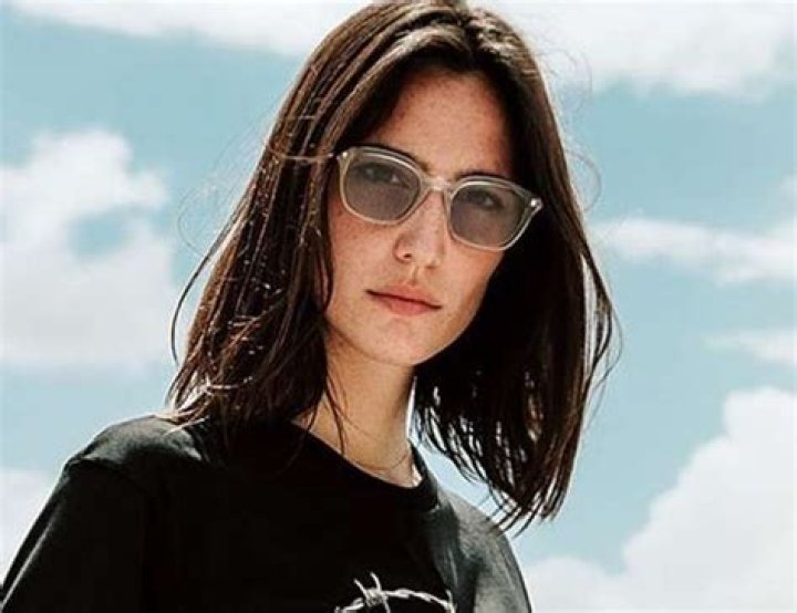 
Amelie Lens Height, Weight, Net Worth, Age, Birthday, Wikipedia, Who, Nationality, Biography 
