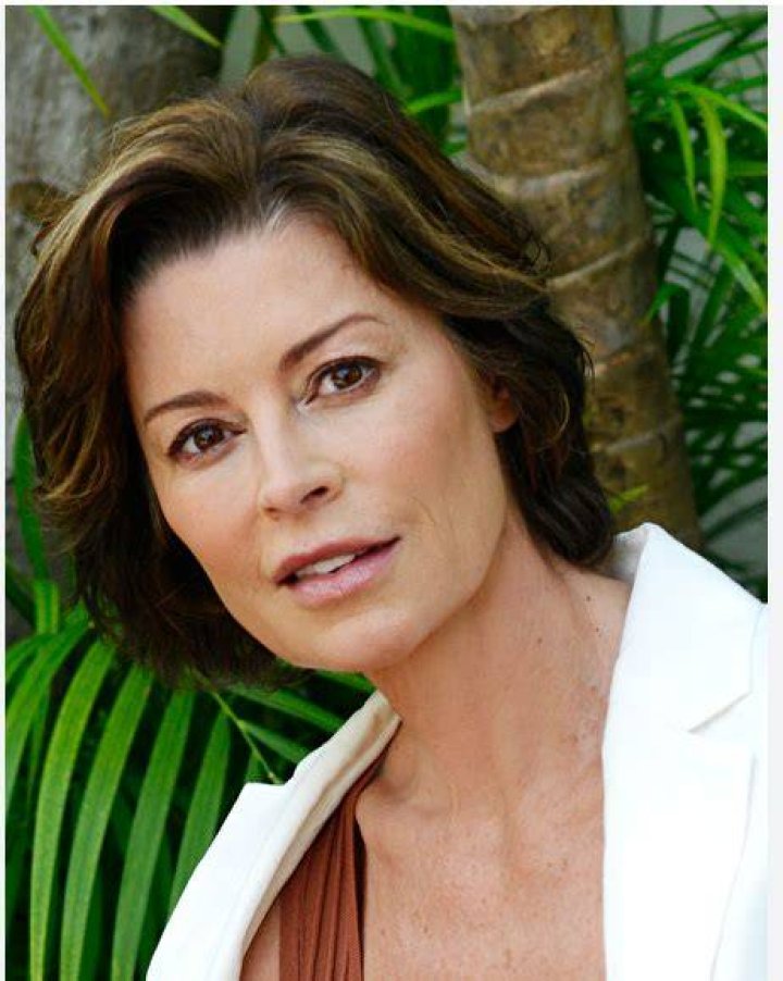 Anya Longwell Height, Weight, Net Worth, Age, Birthday, Wikipedia, Who, Family, Biography