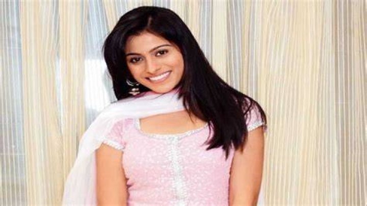 
Aparna Dixit Height, Weight, Net Worth, Age, Birthday, Wikipedia, Who, Nationality, Biography 