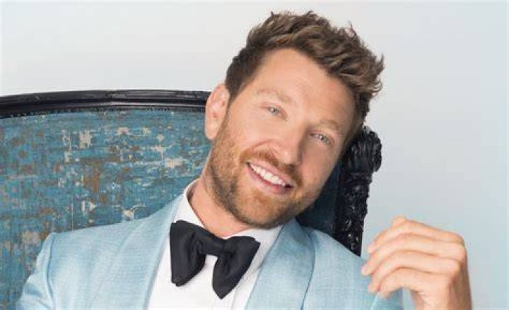 Brett Eldredge Height, Weight, Net Worth, Age, Birthday, Wikipedia, Who, Nationality, Biography