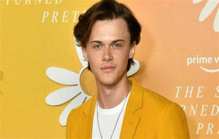 
Callum Gleeson Height, Weight, Net Worth, Age, Wiki, Who, Instagram, Biography 