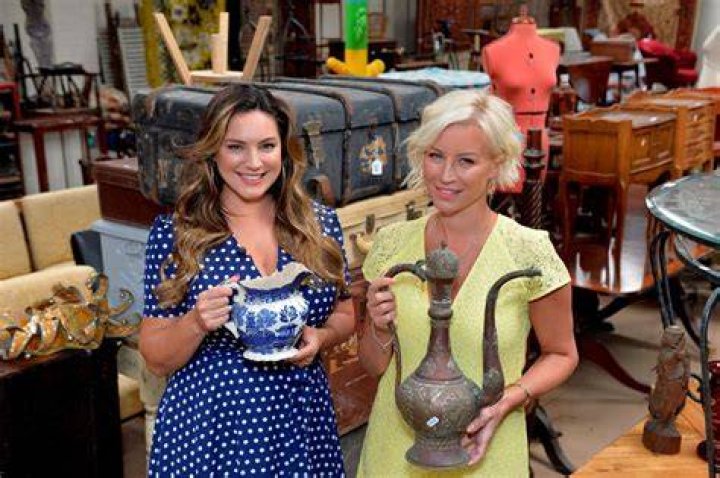 
Celebrity Antiques Road Trip Kelly Brook And Denise Van Outen Net Worth Comparison 