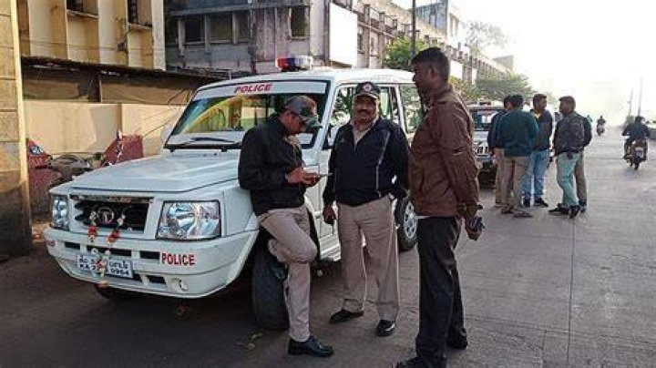 
Crackdown against PFI: Over 30 detained in Delhi 