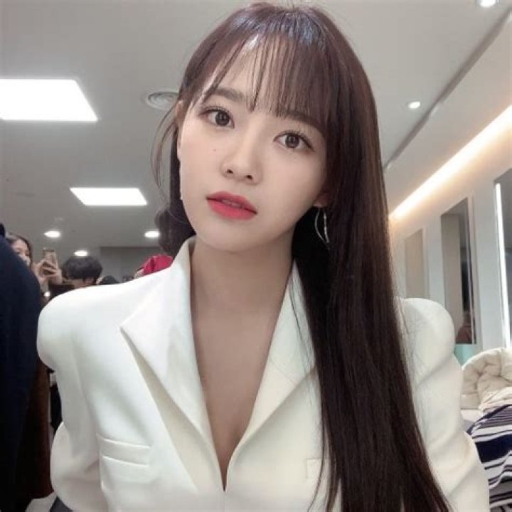 Did Kim Sejeong Undergo Plastic Surgery? Rumors Pour In As News Of Her Dating Ahn Hyo Seop Spreads