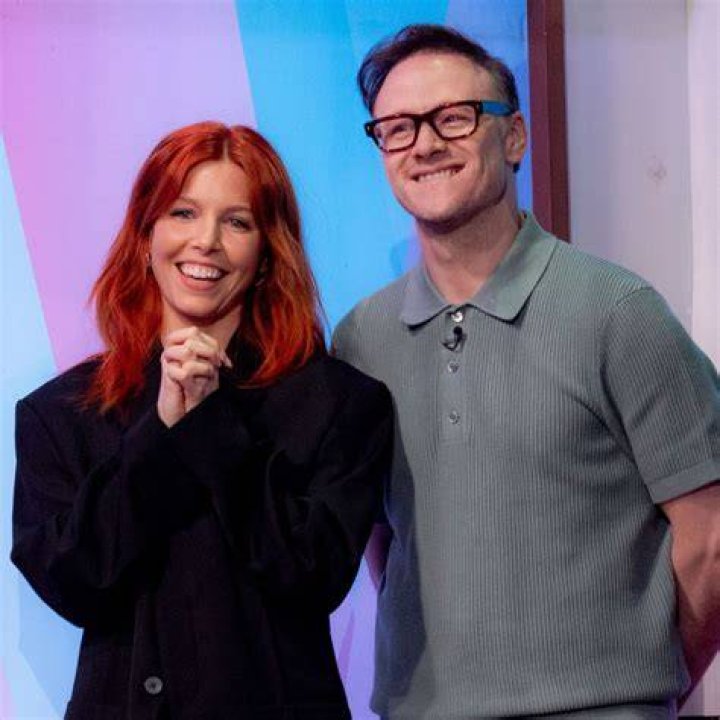 
Does Stacey Dooley Have A Twin Sister? Details About The Strictly Winner and Her Family 