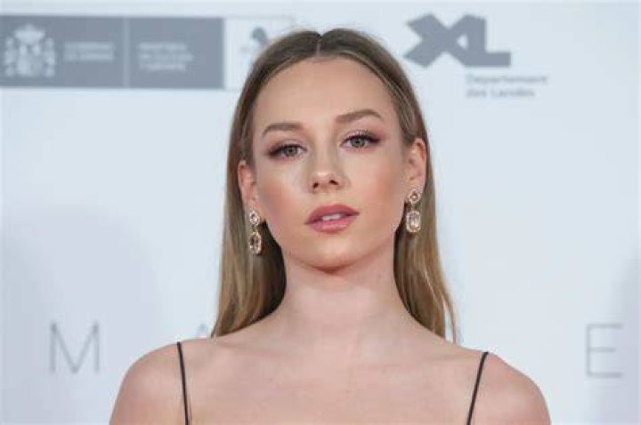 Ester Exposito Height, Age, Boyfriend, Biography, Wiki, Net Worth