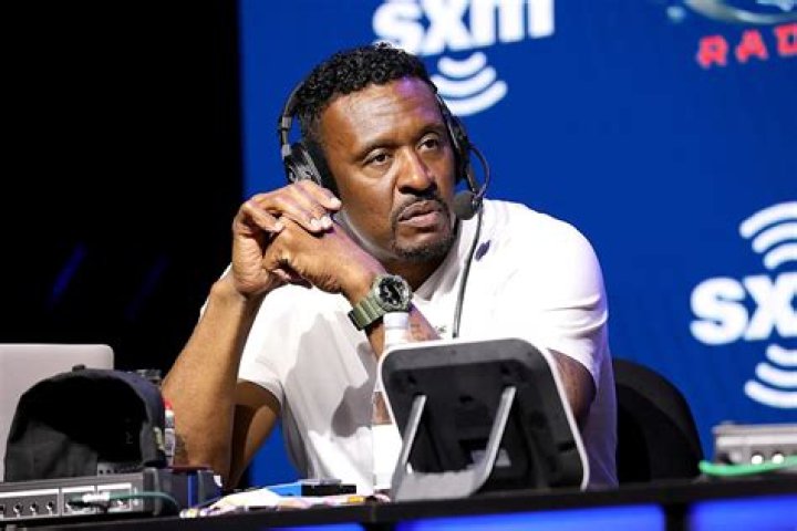 
Former NFL Star Willie McGinest Issues His ‘Deepest’ Apology After Assault Charge Arrest 