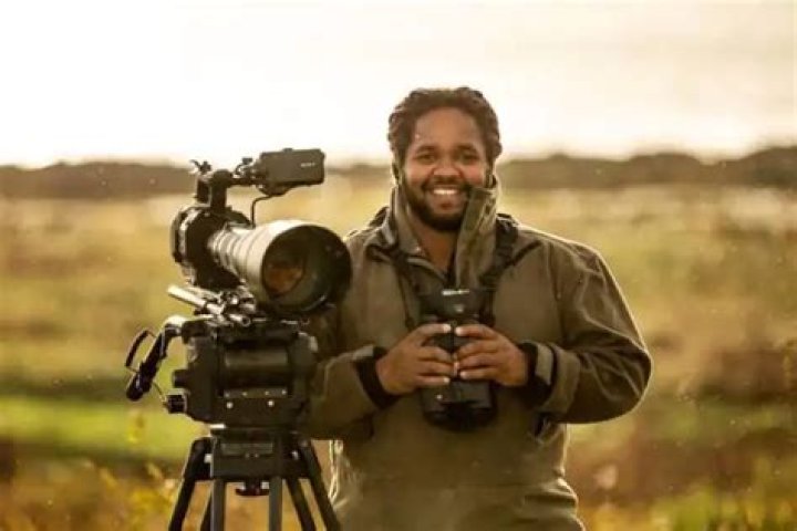 
Hamza Yassin Height, Weight, Net Worth, Age, Birthday, Wikipedia, Who, Nationality, Biography 