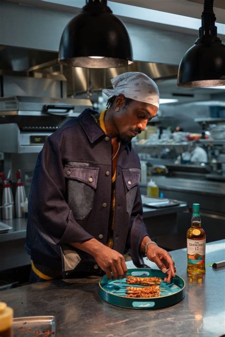 
How Does DeVonn Francis Look? Visit Instagram To Get To Know The Selena & Chef Cast 