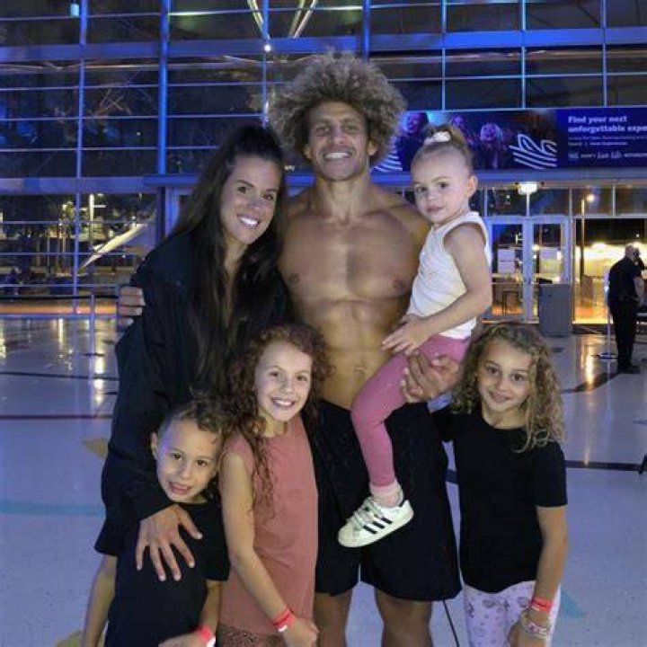 
How Old Is Mel Vunakece? Celebrity Apprentice’s Eloni Vunakece Wife – Wikipedia And Instagram Bio Explored 