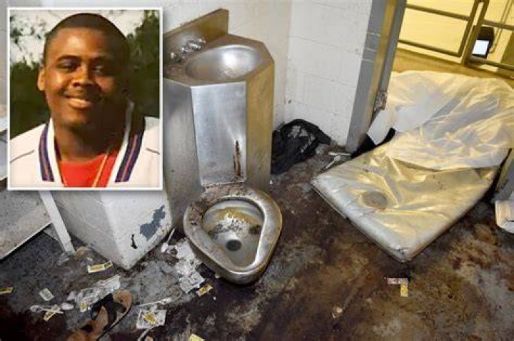 
How old was LaShawn Thompson? Fulton County jail inmate eaten alive by bed bugs, family demands answers 