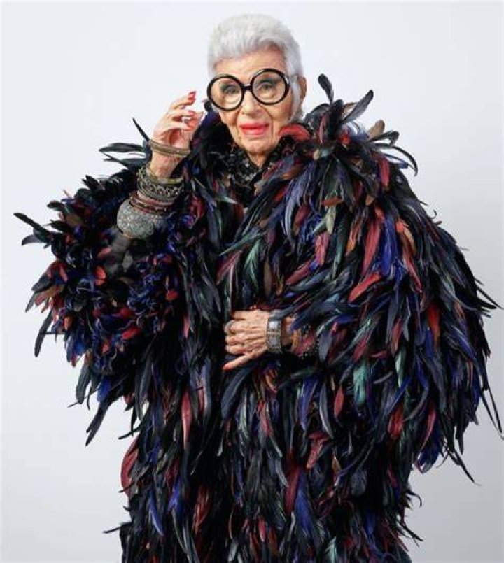 Iris Apfel Height, Weight, Net Worth, Age, Birthday, Wikipedia, Who, Instagram, Biography