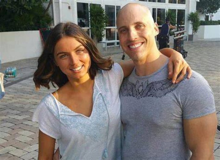 
Is David Packouz Married to Wife? Or Dating a Girlfriend? 