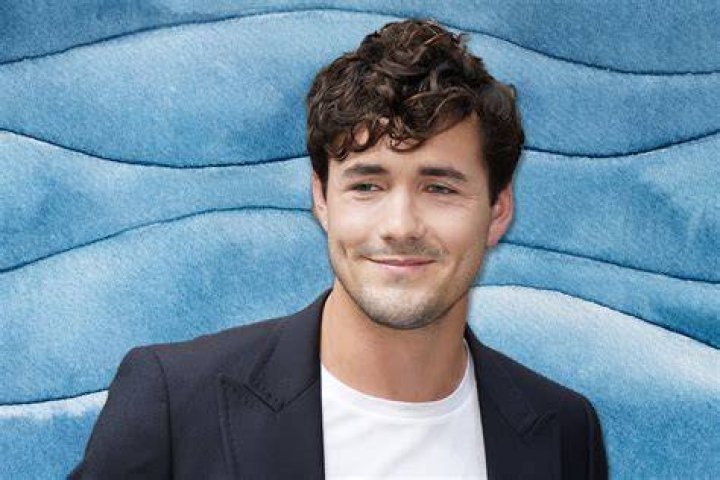Is Jonah Hauer-King Gay? Sexuality Partner And Dating Timeline