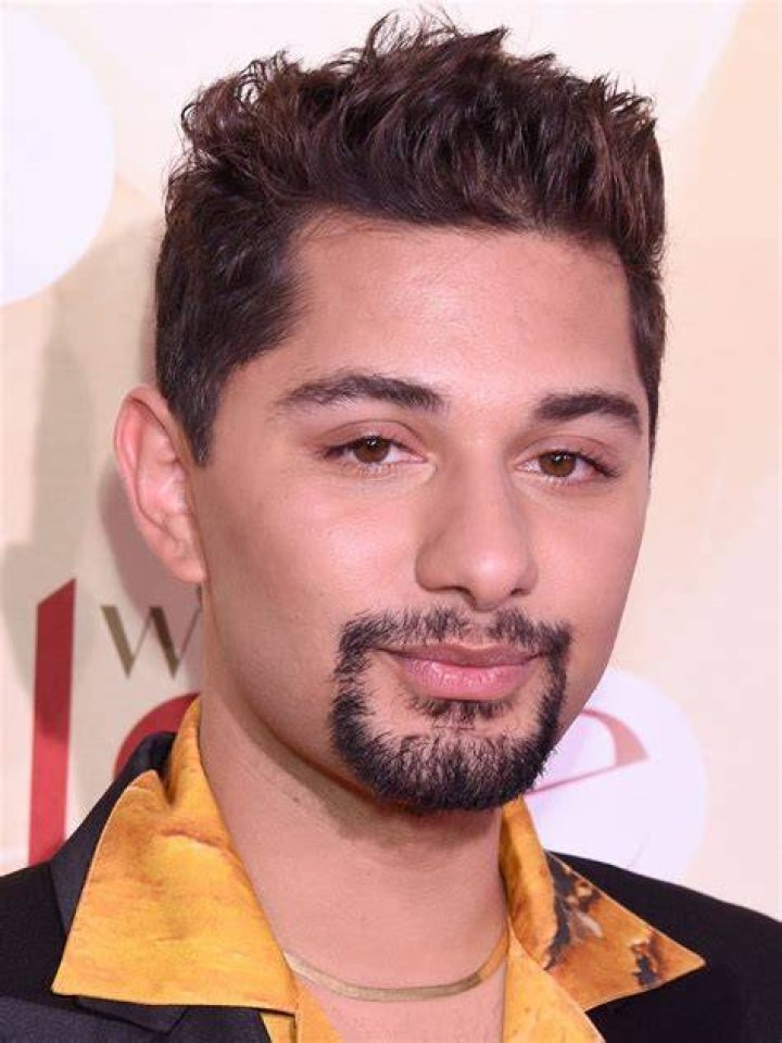 Is Mark Indelicato Gay? Boyfriend Or Girlfriend – Hacks Actor Sexuality And Relationship