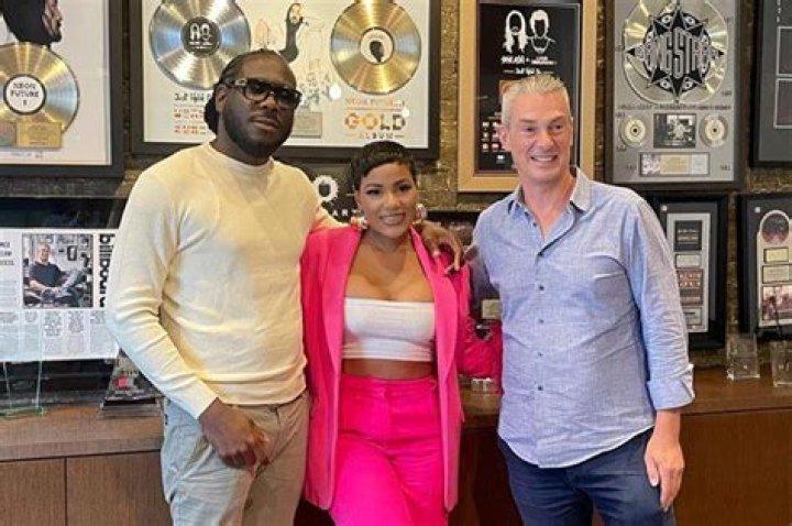 
Ishawna Signs Her First International Record Deal With Payday Records 