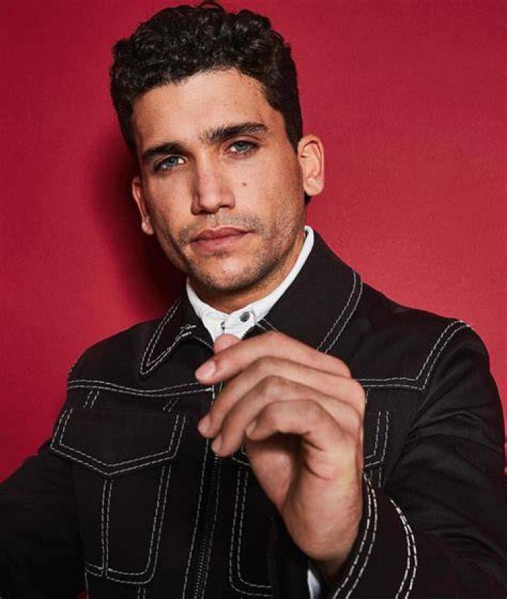 
Jaime Lorente Lopez Height, Weight, Net Worth, Age, Birthday, Wikipedia, Who, Nationality, Biography 