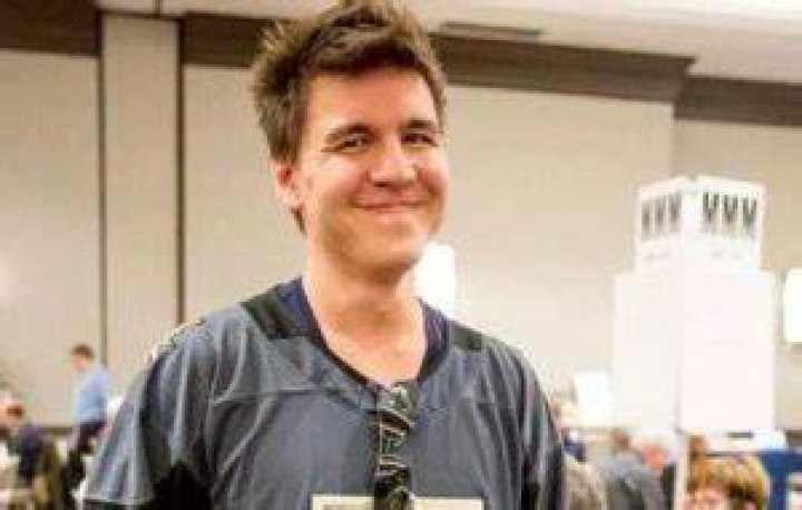 
James Holzhauer Brother Ian Holzhauer Is A Naperville Councilman 