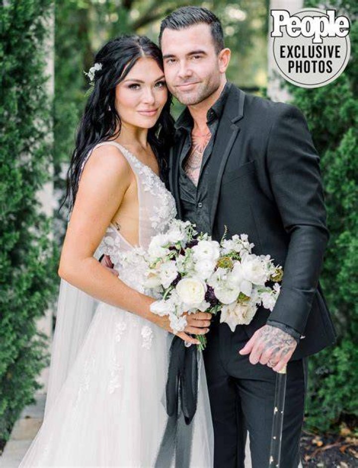 
Jay Allen and Kylie Morgan Postpone Wedding Due to Hurricane Ian: ‘Heartbroken for Everyone’ 