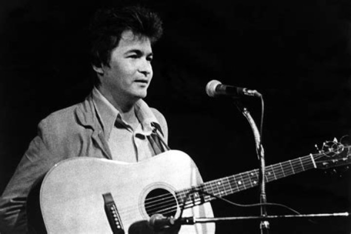 
John Prine Cause of Death, How did John Prine Die? 