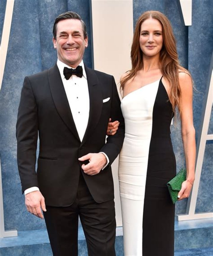 
Jon Hamm’s Dating Life Is Fraught With Rumors And Secrecy 