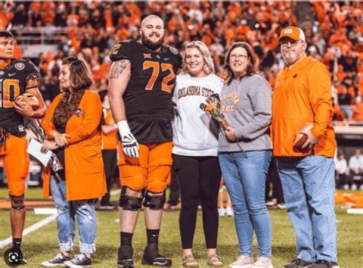 
Josh Sills | Brother, Sister And Parents John and Kim 