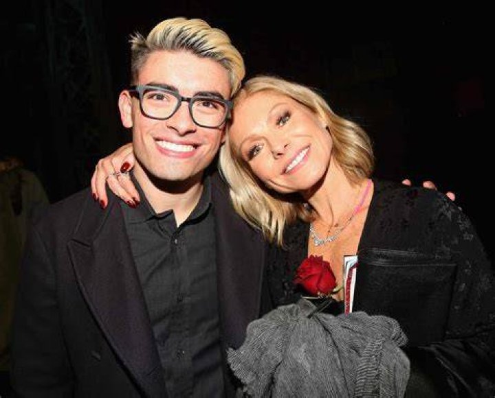 
Kelly Ripa Says Son Michael’s Post-College Job ‘Evaporated’ Due to Pandemic: ‘Adulting Is Hard’ 
