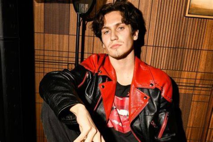 
Lil Huddy Height, Weight, Net Worth, Age, Birthday, Wikipedia, Who, Nationality, Biography 