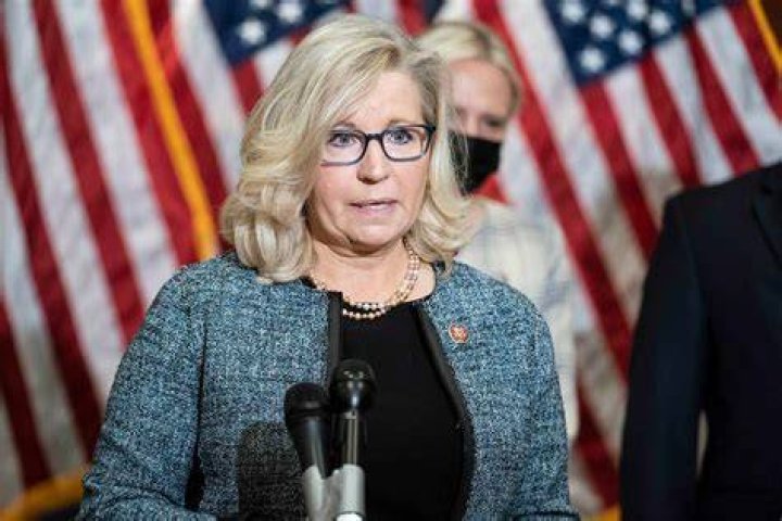 
Liz Cheney Gay? I Disagree with My Sister on Gay Marriage! 