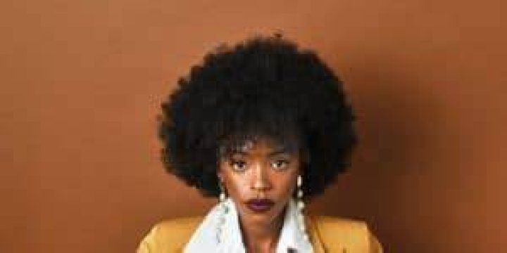 
Lovie Simone’s Family, Twin Sister, Net Worth – Biography 