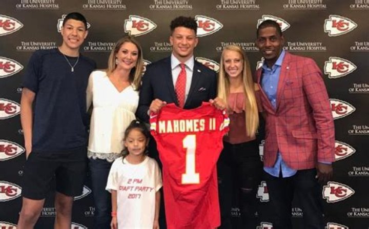 
Mahomes Parents Divorce: Why Did MLB Pitcher and Randi Get Split? 