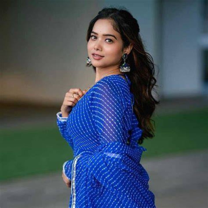 
Manisha Rani Height, Weight, Net Worth, Age, Birthday, Wikipedia, Who, Nationality, Biography 