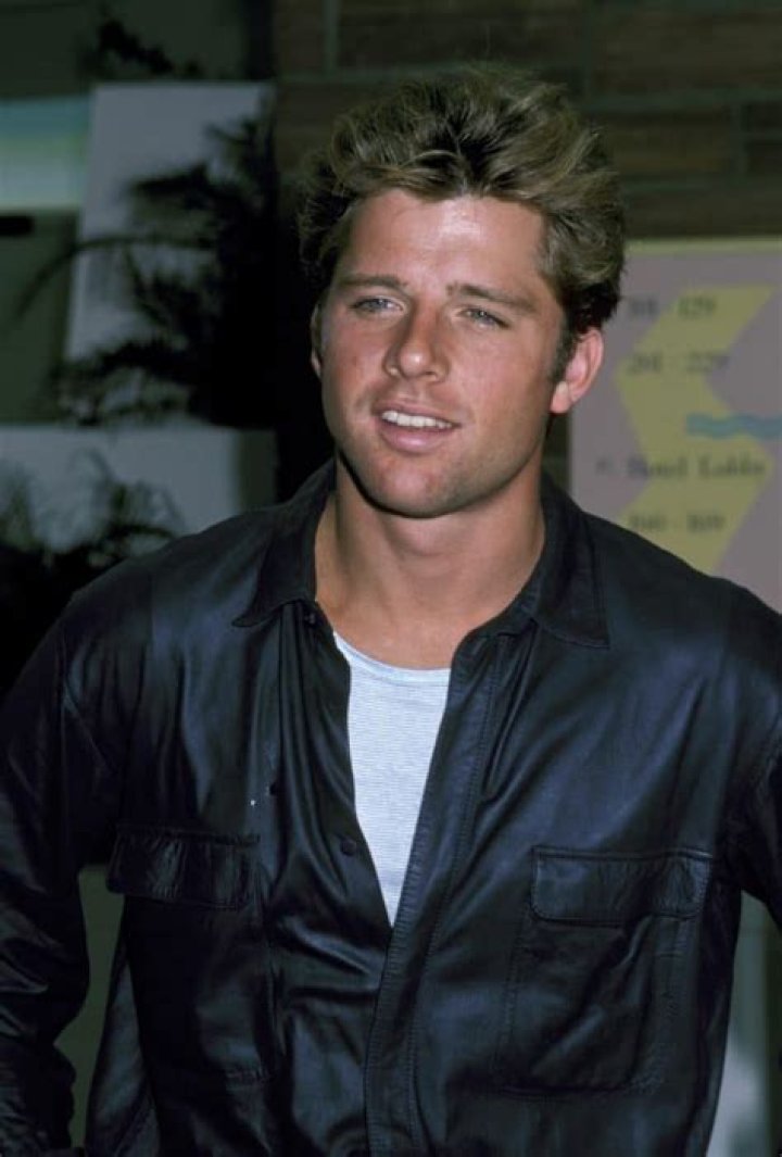 
Maxwell Caulfield’s Wiki: Net Worth, Wife Juliet Mills, Children 