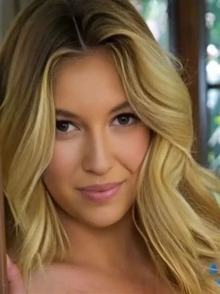 
Melanie Woodrow Height, Weight, Net Worth, Age, Wiki, Who, Instagram, Biography 