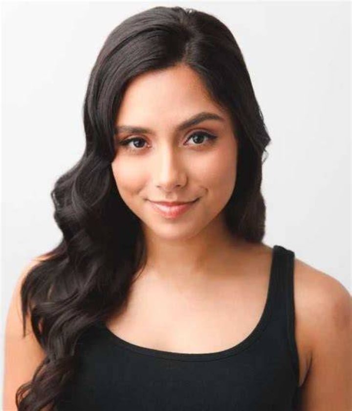 Michelle Khare Height, Weight, Net Worth, Age, Birthday, Wikipedia, Who, Instagram, Biography