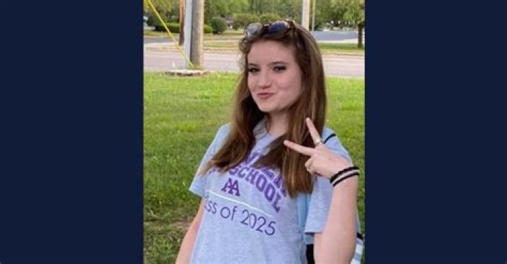 
Missing 15-year-old girl Adriana Davidson found dead near Michigan high school 