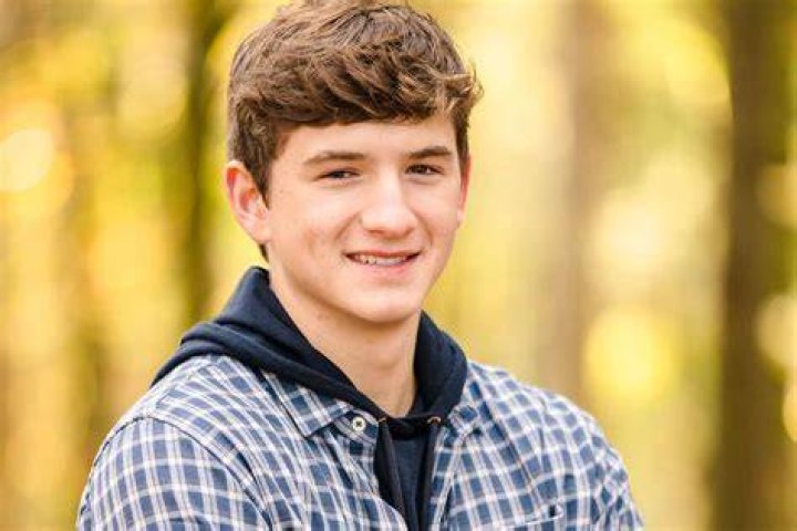 
Mother of Idaho Victim Remembers ‘Carefree’ and ‘Happy’ Son as His Siblings Return to University 