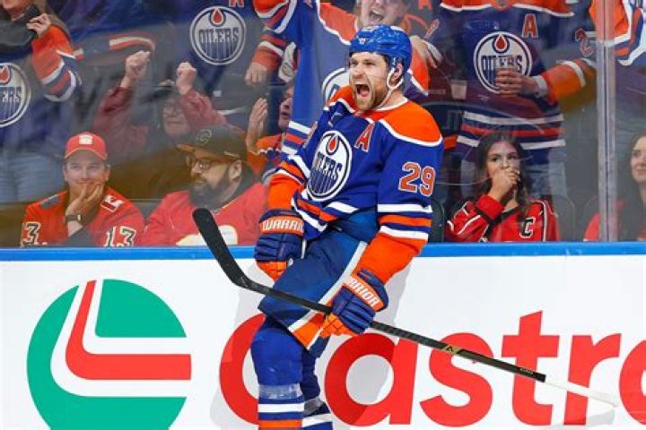 
Oilers Center Leon Draisaitl Star Sister Kim Draisaitl Is A Production Manager At K2H 