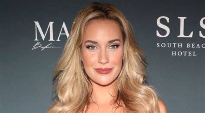 
Paige Spiranac recreates Jan Stephenson’s iconic photo, poses naked in a tub full of golf balls 