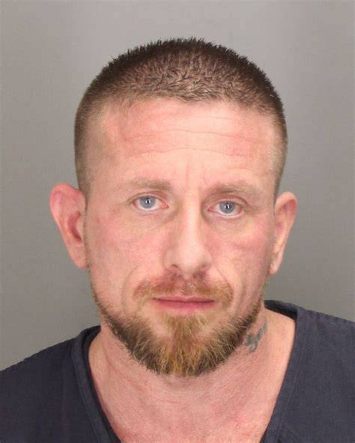 
Patrick Dale Wallace Mugshots On Twitter, In Jail For Moving Traffic Violation 