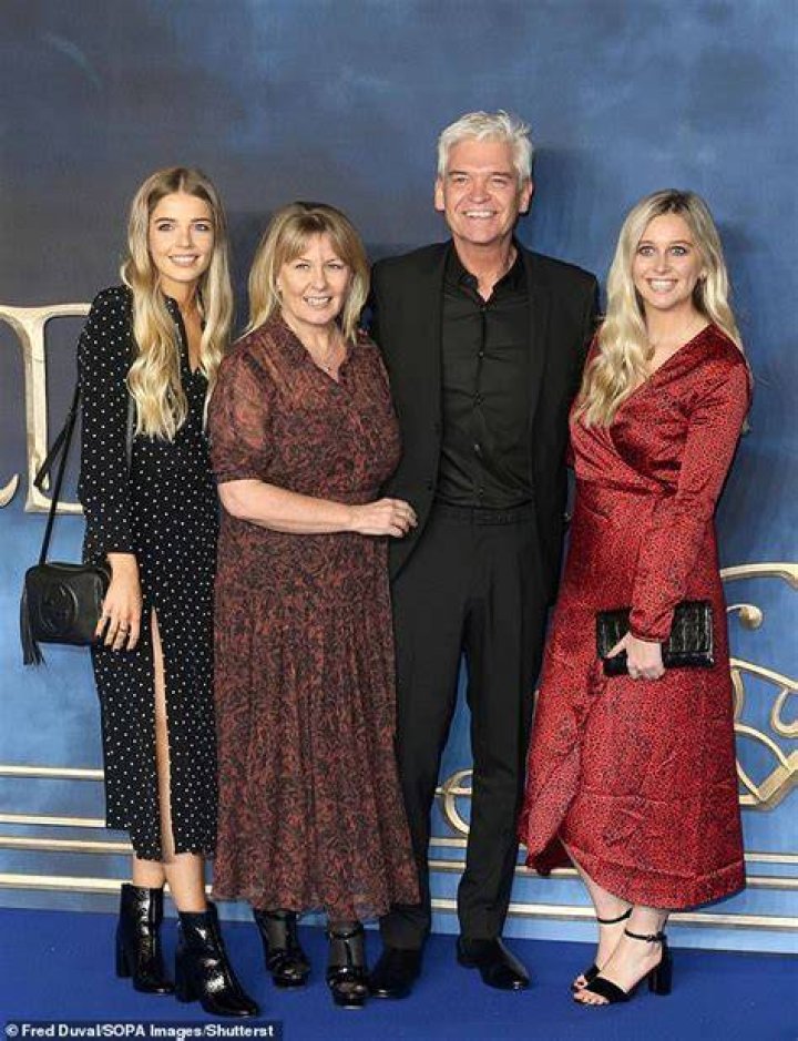 
Phillip Schofield Wife Illness: What happened To Stephanie Lowe? 