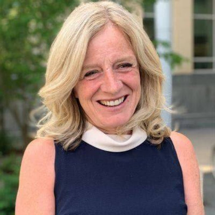 
Rachel Notley Religion: Does She Follow Christian Faith? Family Ethnicity 