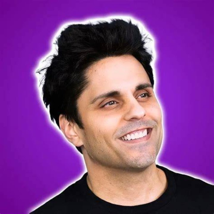 Ray William Johnson Height, Weight, Net Worth, Age, Birthday, Wikipedia, Who, Instagram, Biography